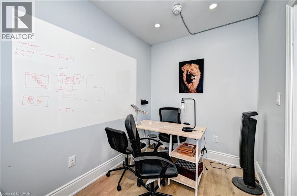 15 Ainslie Street N, Cambridge, Ontario  N1R 3J3 - Photo 8 - 40794762