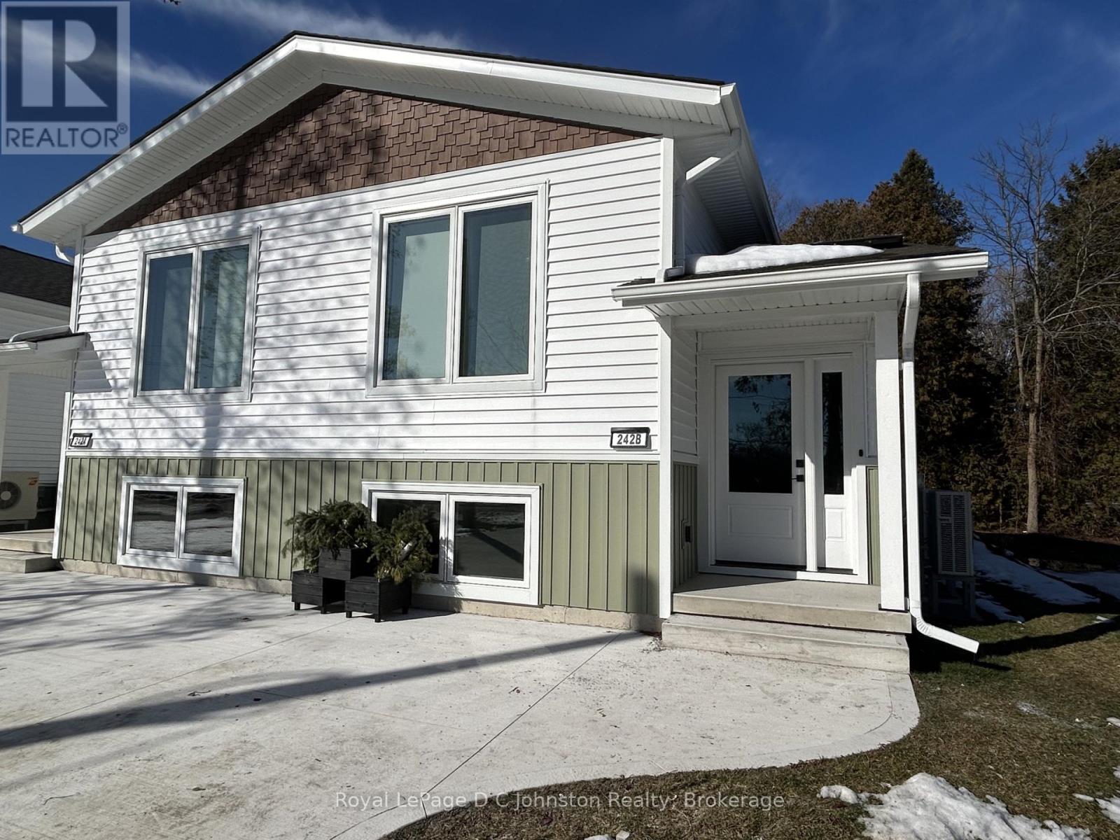 2 - 242 South Rankin Street, Saugeen Shores, Ontario  N0H 2L0 - Photo 1 - X12646074