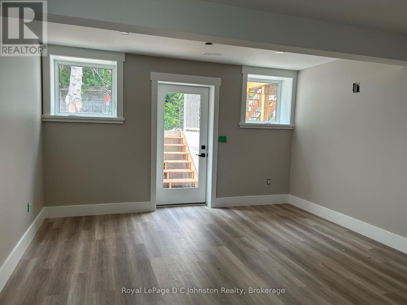 2 - 242 South Rankin Street, Saugeen Shores, Ontario  N0H 2L0 - Photo 7 - X12646074