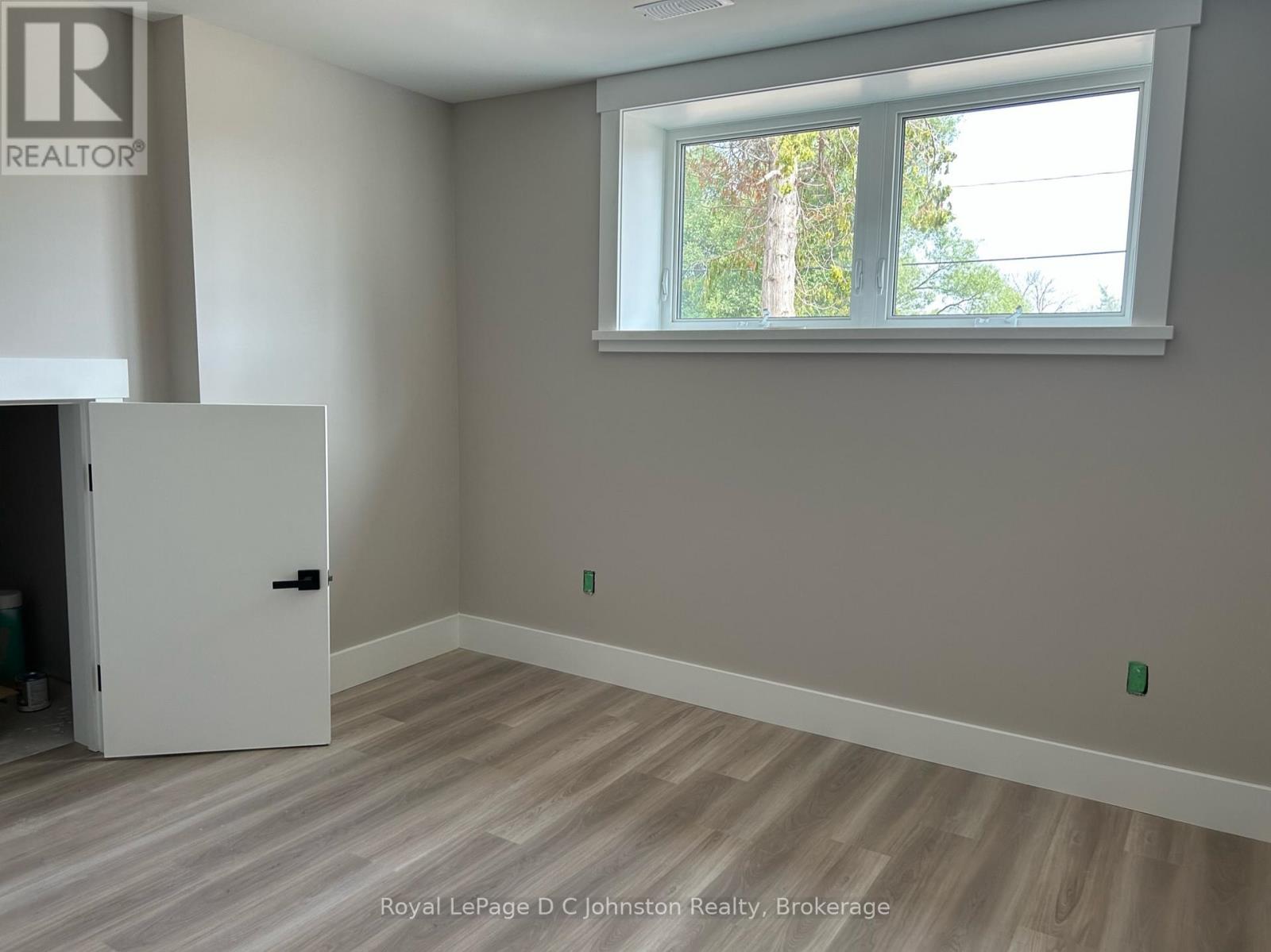 2 - 242 South Rankin Street, Saugeen Shores, Ontario  N0H 2L0 - Photo 8 - X12646074