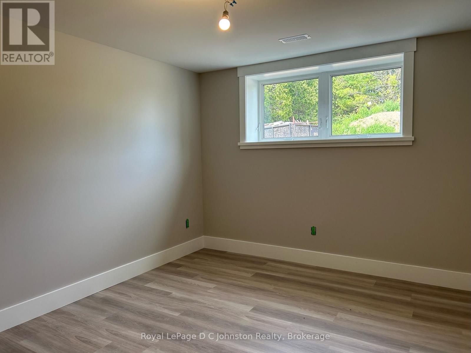 2 - 242 South Rankin Street, Saugeen Shores, Ontario  N0H 2L0 - Photo 9 - X12646074