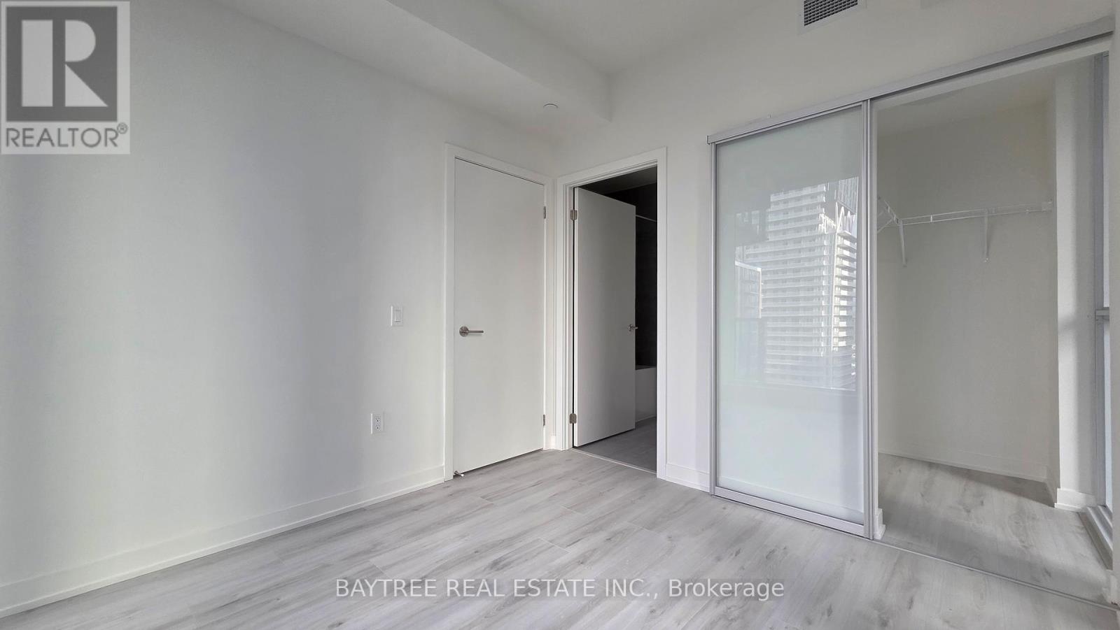 1510 - 120 Broadway Avenue, Toronto, Ontario  M4P 0E9 - Photo 9 - C12646076