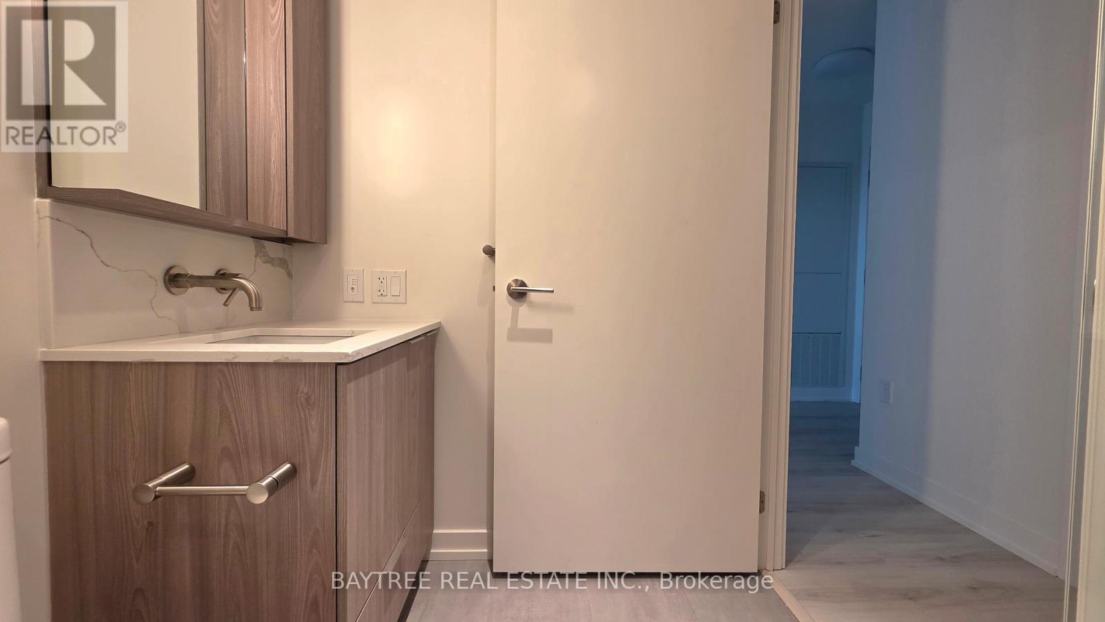 1606 - 120 Broadway Avenue, Toronto, Ontario  M4P 0E9 - Photo 4 - C12646080