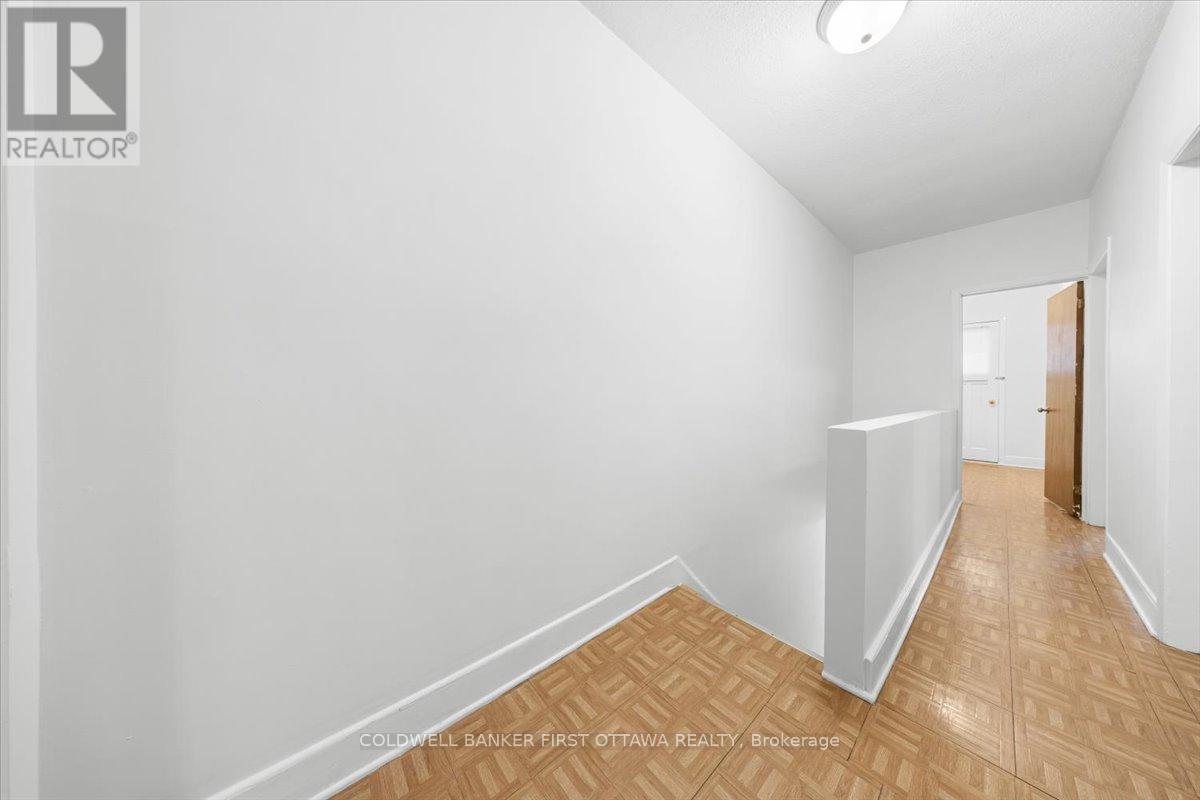 281 Cambridge Street N, Ottawa, Ontario  K1R 7B1 - Photo 13 - X12642208