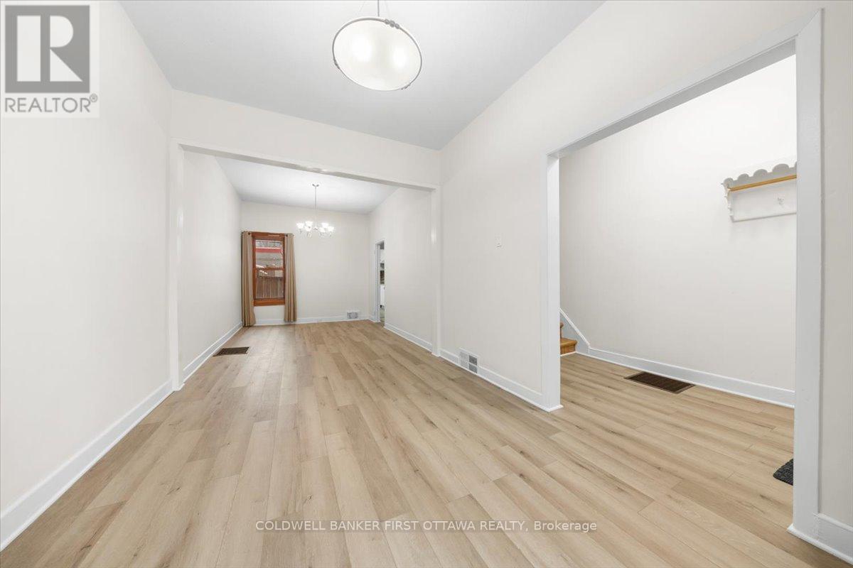 281 Cambridge Street N, Ottawa, Ontario  K1R 7B1 - Photo 6 - X12642208