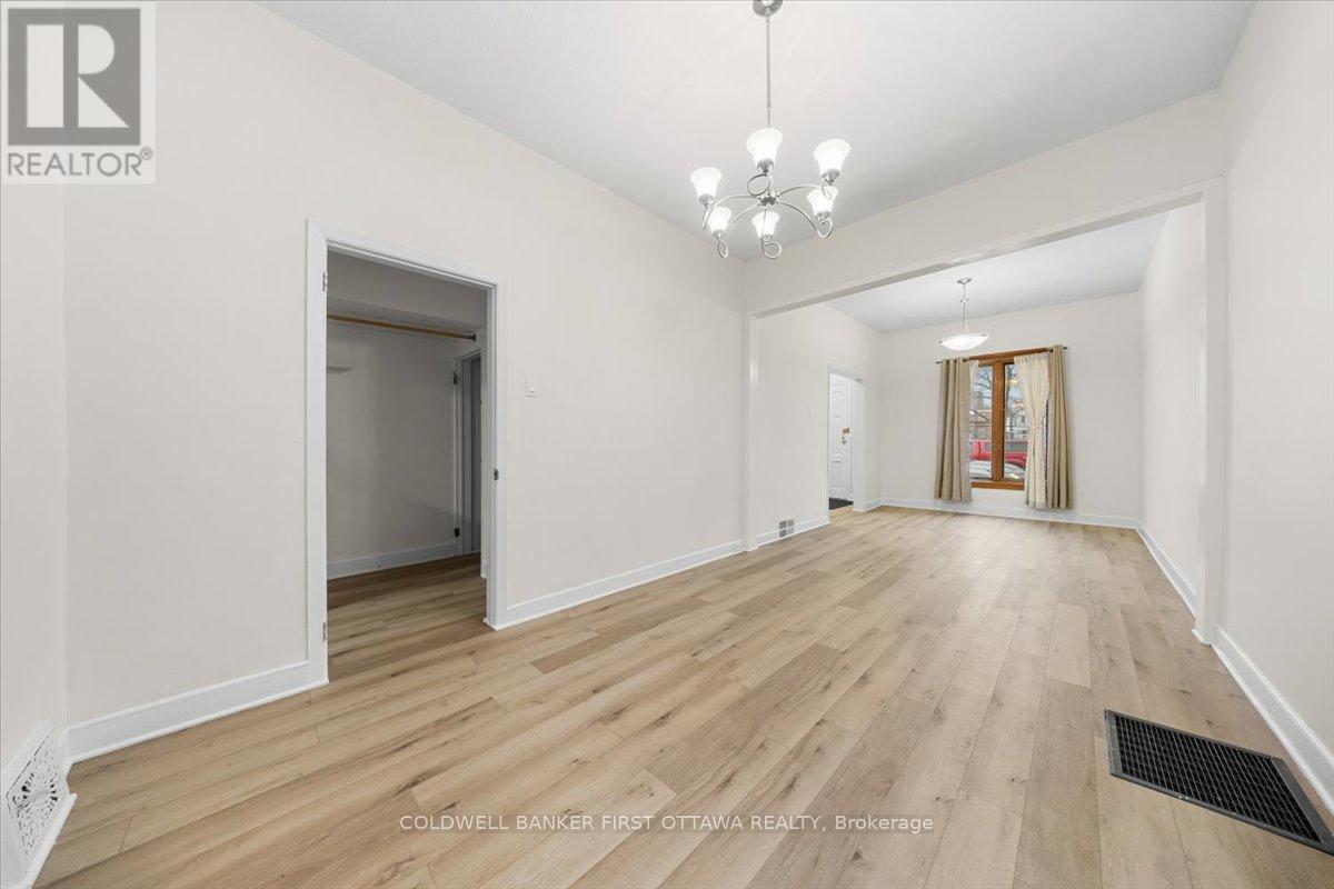 281 Cambridge Street N, Ottawa, Ontario  K1R 7B1 - Photo 8 - X12642208