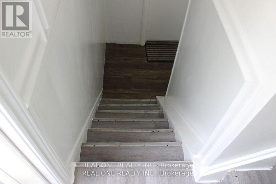 30 Maida Vale, Toronto, Ontario  M1K 2X9 - Photo 3 - E12646116