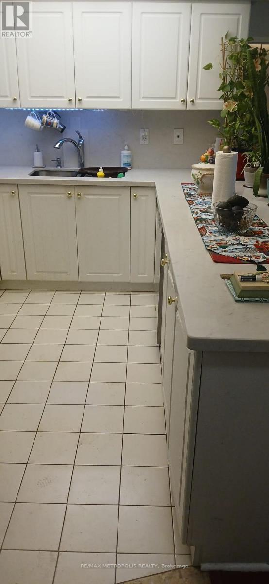 302 Room 1 - 8 Silver Bell Grove, Toronto, Ontario  M1B 4Z3 - Photo 2 - E12646130