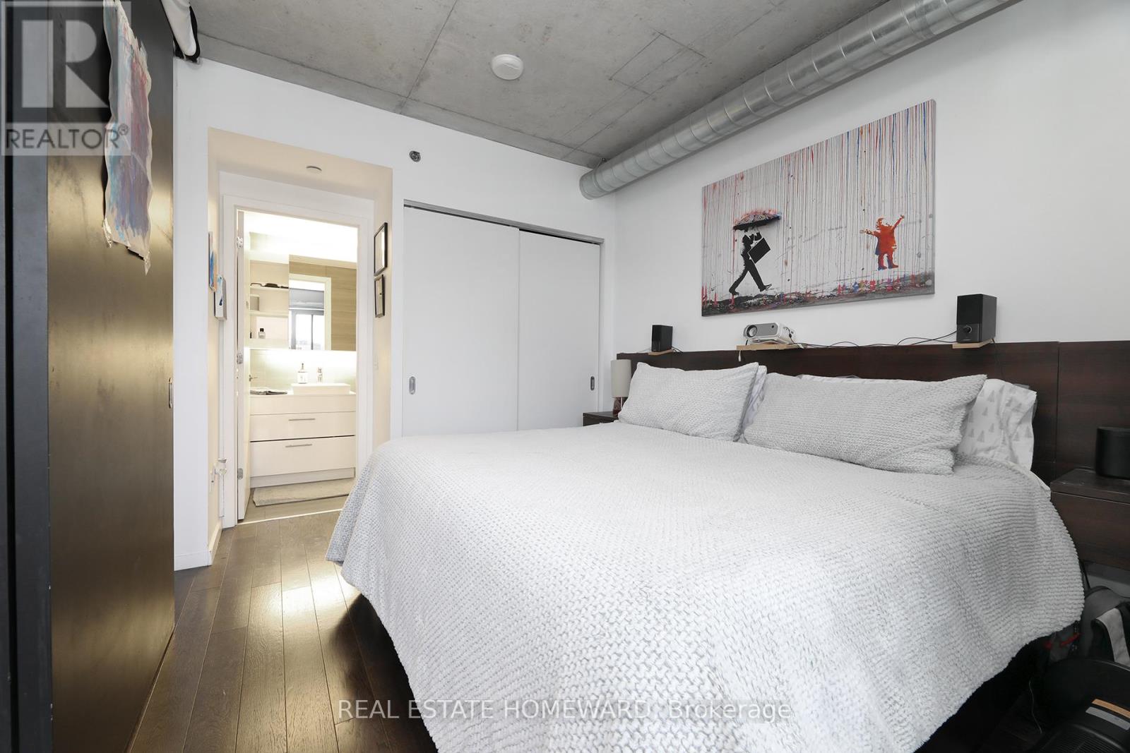 520 - 32 Trolley Crescent, Toronto, Ontario  M5A 0E8 - Photo 12 - C12632342