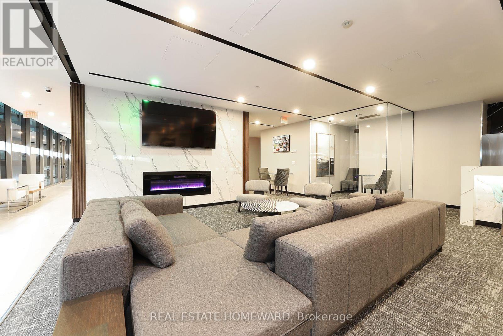 520 - 32 Trolley Crescent, Toronto, Ontario  M5A 0E8 - Photo 24 - C12632342