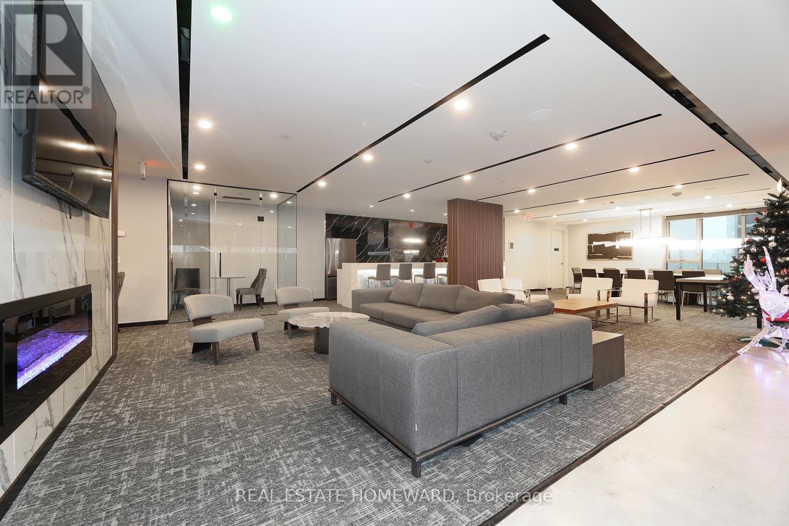 520 - 32 Trolley Crescent, Toronto, Ontario  M5A 0E8 - Photo 27 - C12632342