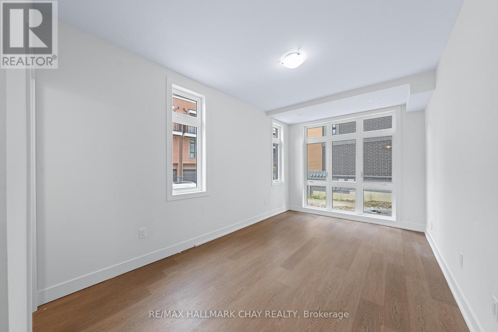 16 - 6 Sayers Lane, Richmond Hill, Ontario  L4E 1J4 - Photo 15 - N12646058