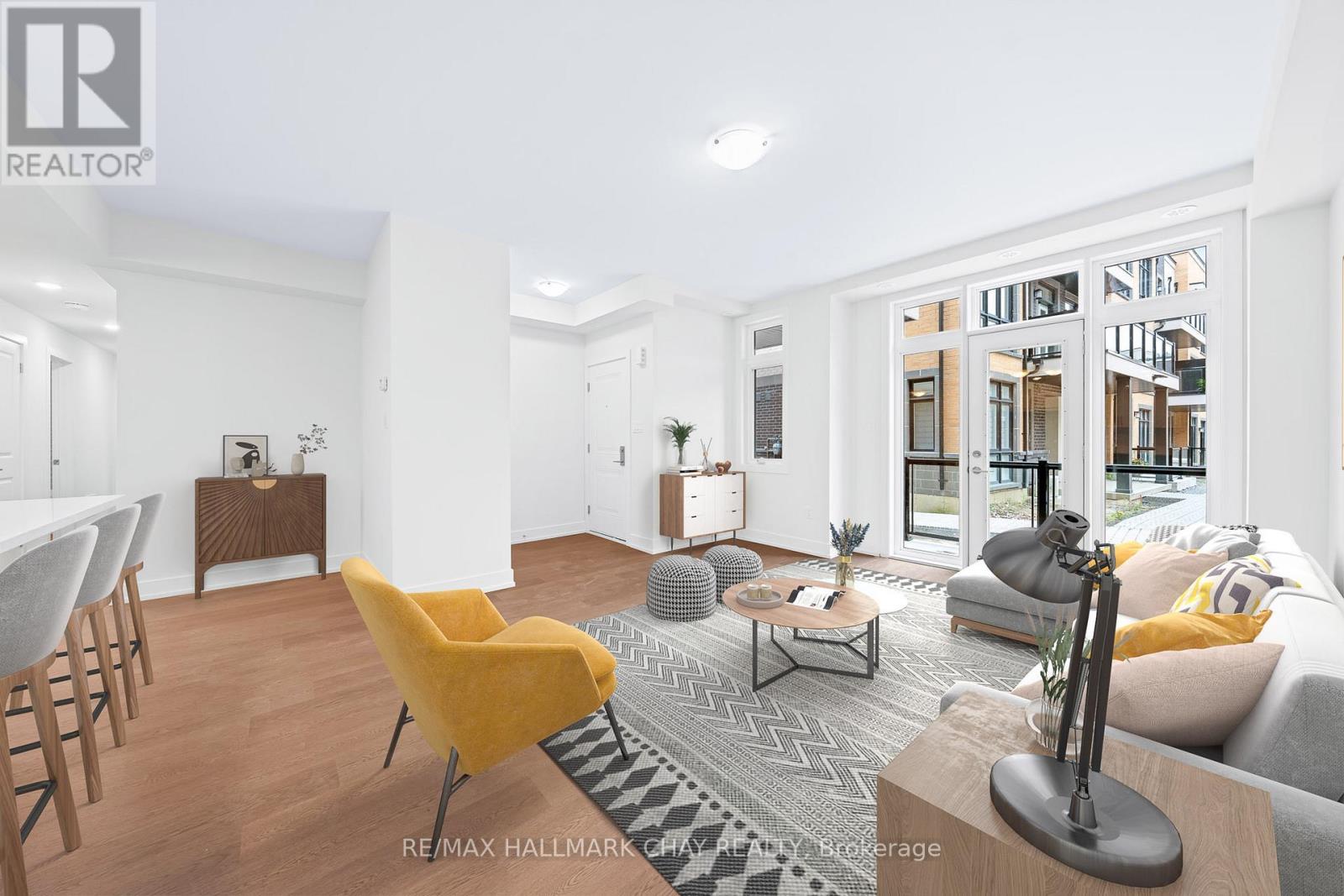 16 - 6 Sayers Lane, Richmond Hill, Ontario  L4E 1J4 - Photo 5 - N12646058