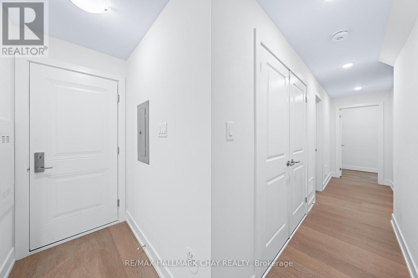 16 - 6 Sayers Lane, Richmond Hill, Ontario  L4E 1J4 - Photo 9 - N12646058