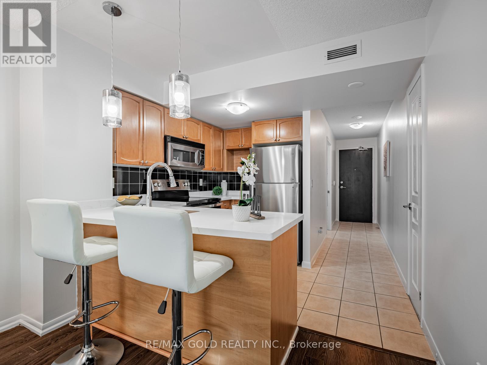 906 - 18 Yonge Street, Toronto, Ontario  M5E 1R4 - Photo 4 - C12638222