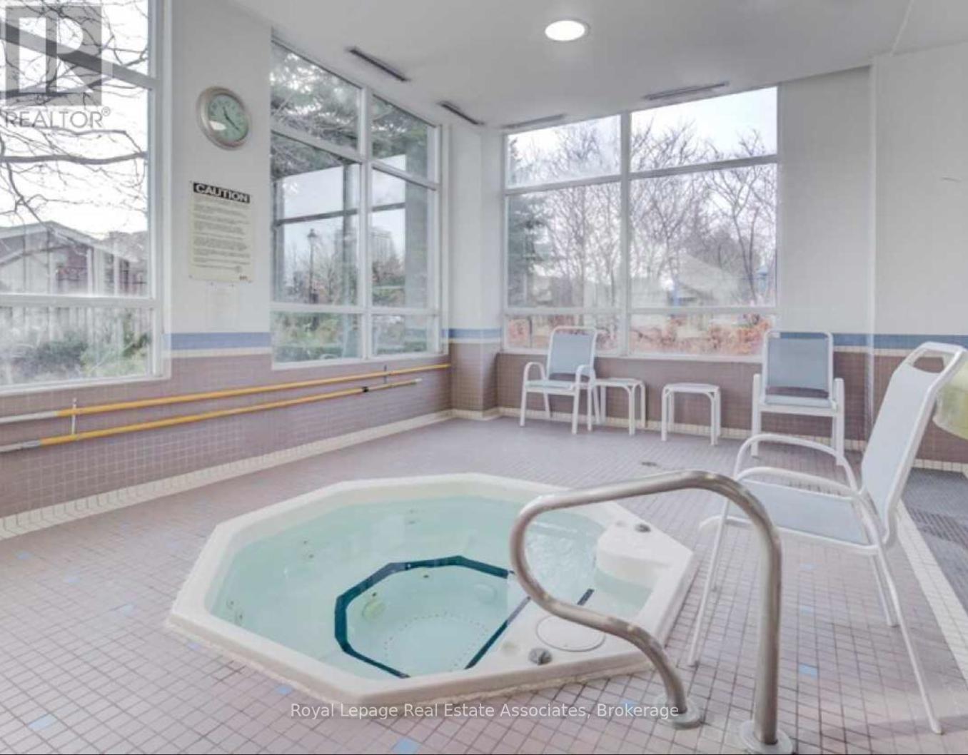 2510 - 3504 Hurontario Street, Mississauga, Ontario  L5B 0B9 - Photo 18 - W12644216