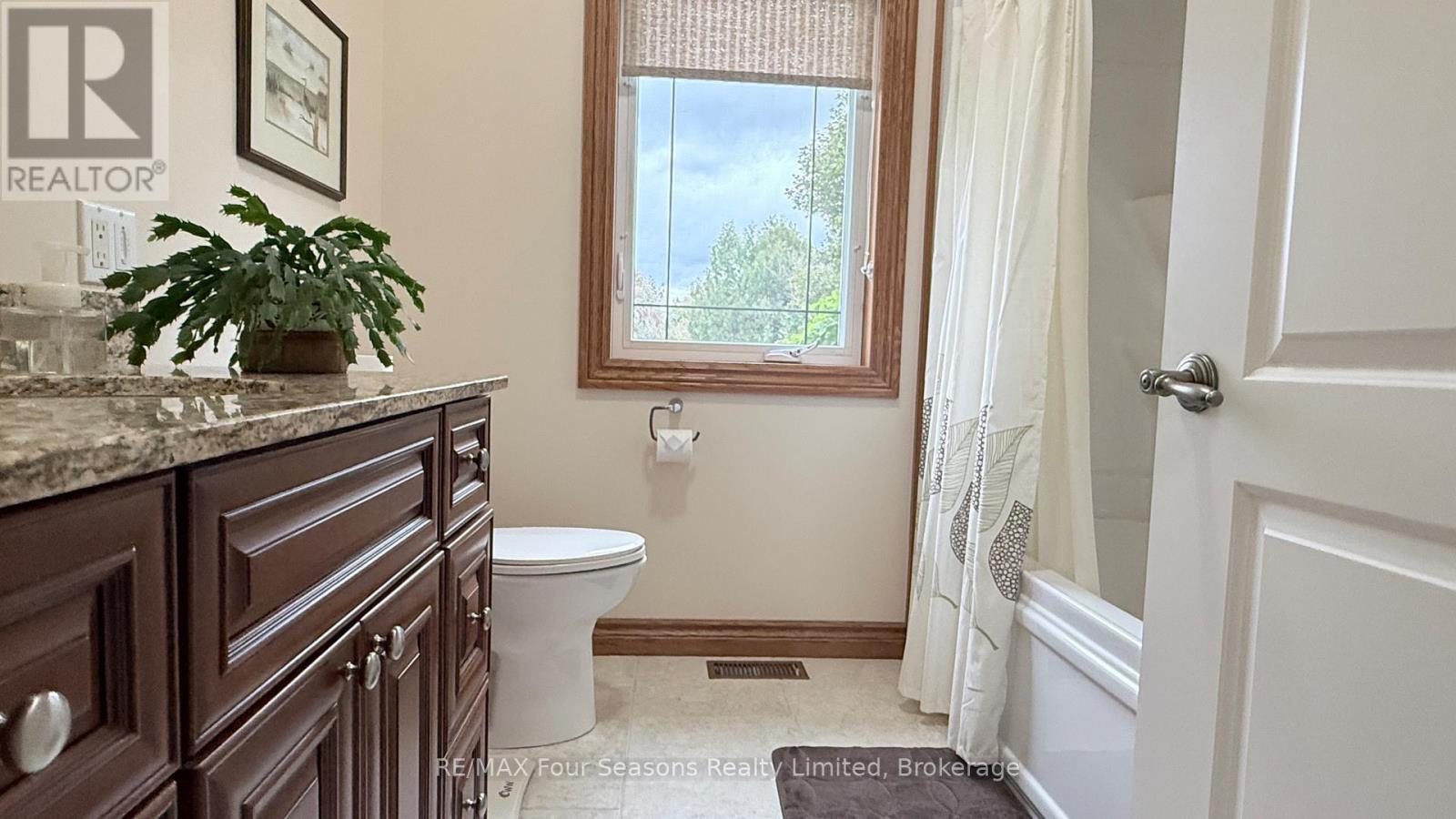 229 S Rankin Street, Saugeen Shores, Ontario  N0H 2L0 - Photo 20 - X12062589