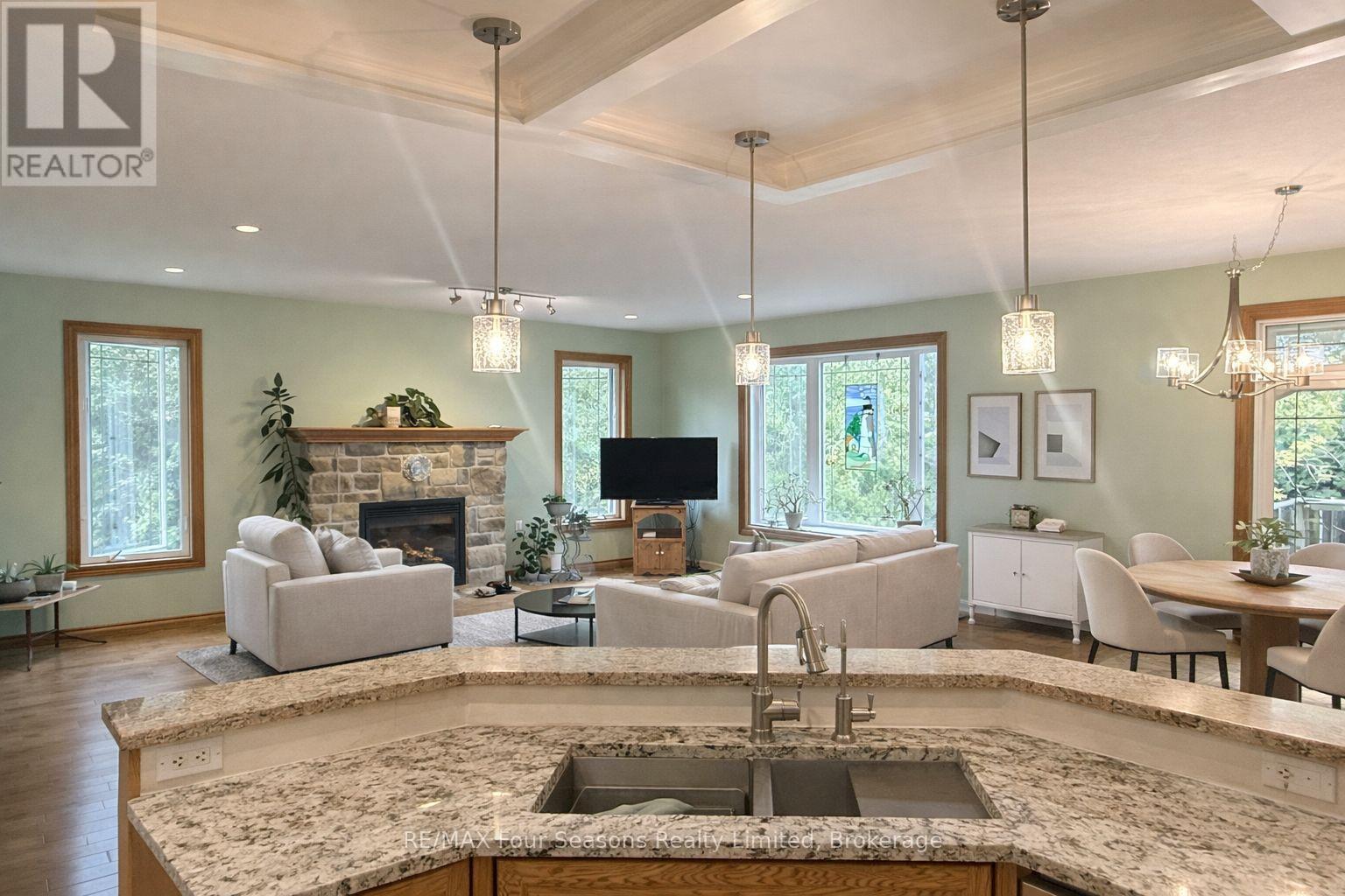 229 S Rankin Street, Saugeen Shores, Ontario  N0H 2L0 - Photo 23 - X12062589