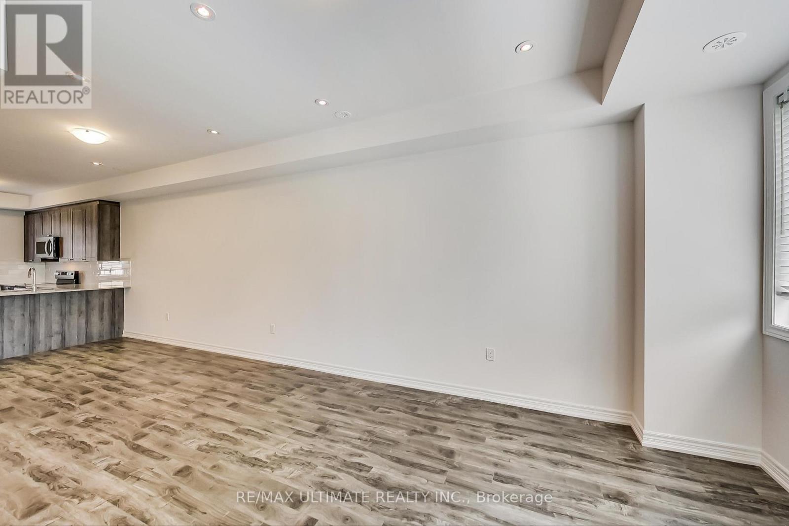 214 - 370 Hopewell Avenue, Toronto, Ontario  M6E 2S2 - Photo 8 - W12646026