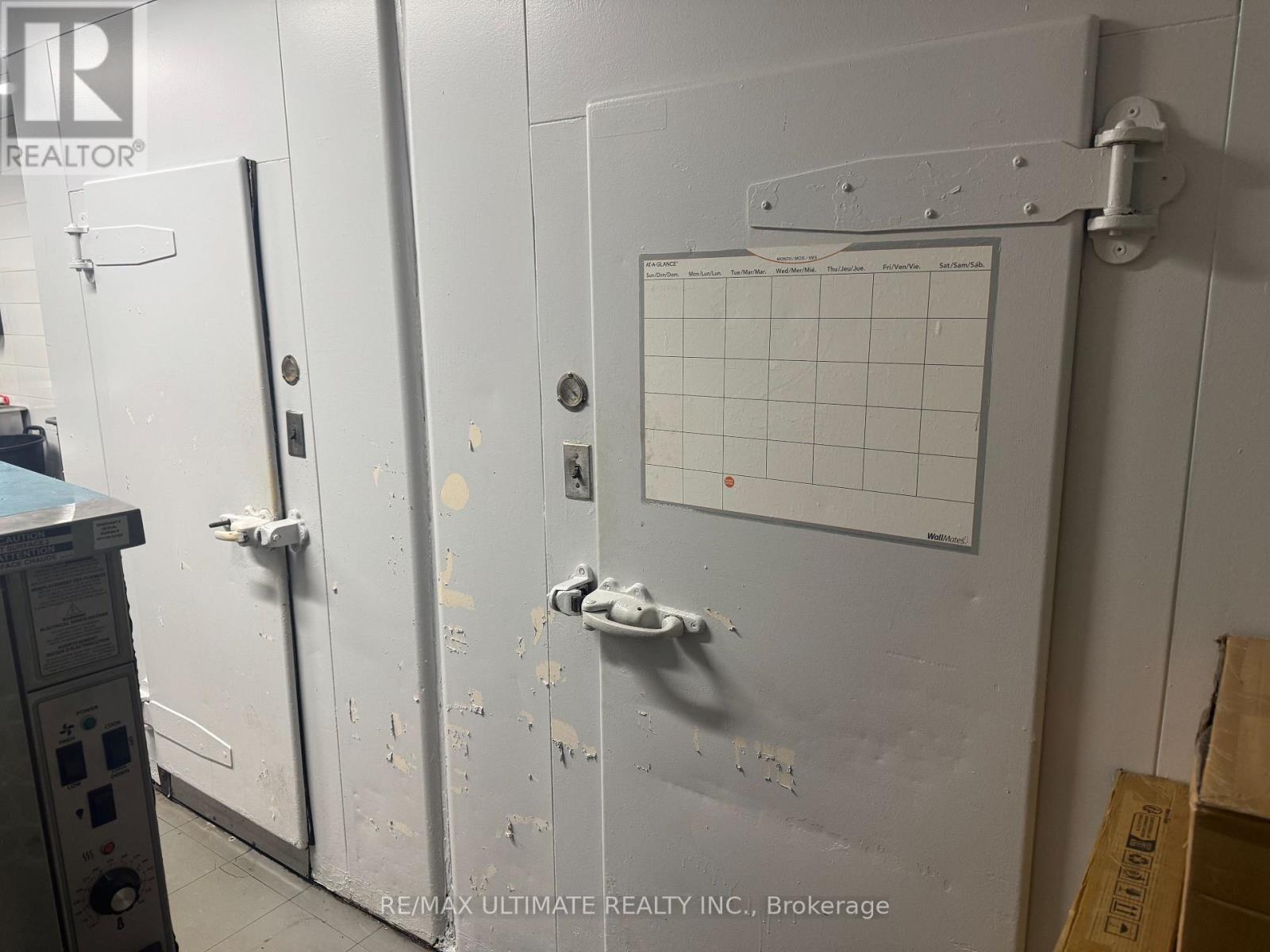 6 - 385 The West Mall, Toronto, Ontario  M9C 1E7 - Photo 13 - W12646032