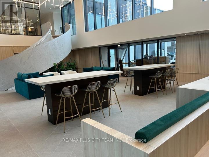 1804 - 3079 Trafalgar Road, Oakville, Ontario  L6H 8C5 - Photo 12 - W12646038