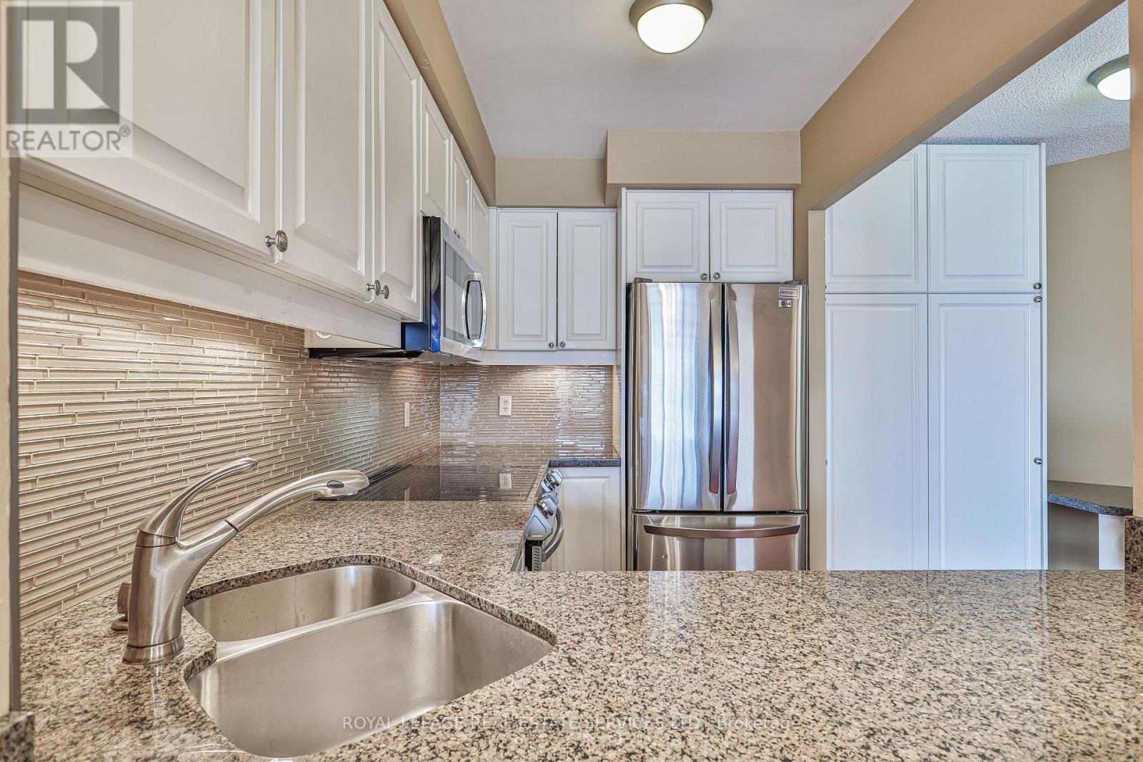 512 - 2267 Lake Shore Boulevard W, Toronto, Ontario  M8V 3X2 - Photo 13 - W12646040