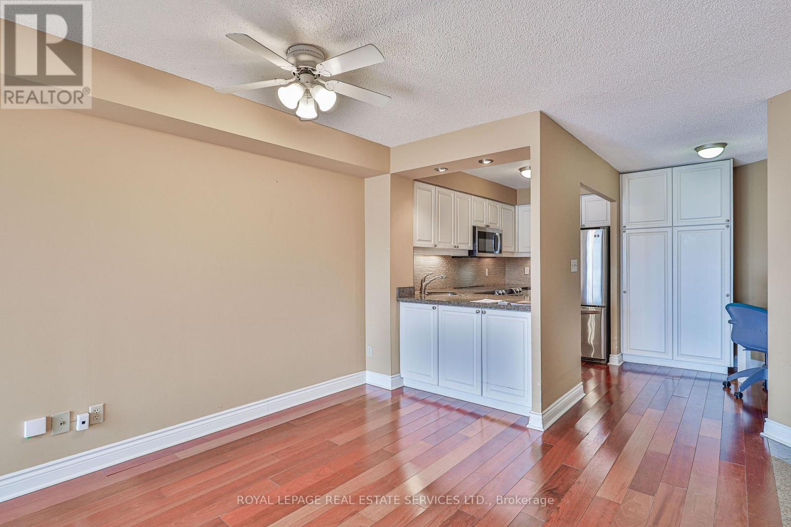 512 - 2267 Lake Shore Boulevard W, Toronto, Ontario  M8V 3X2 - Photo 14 - W12646040