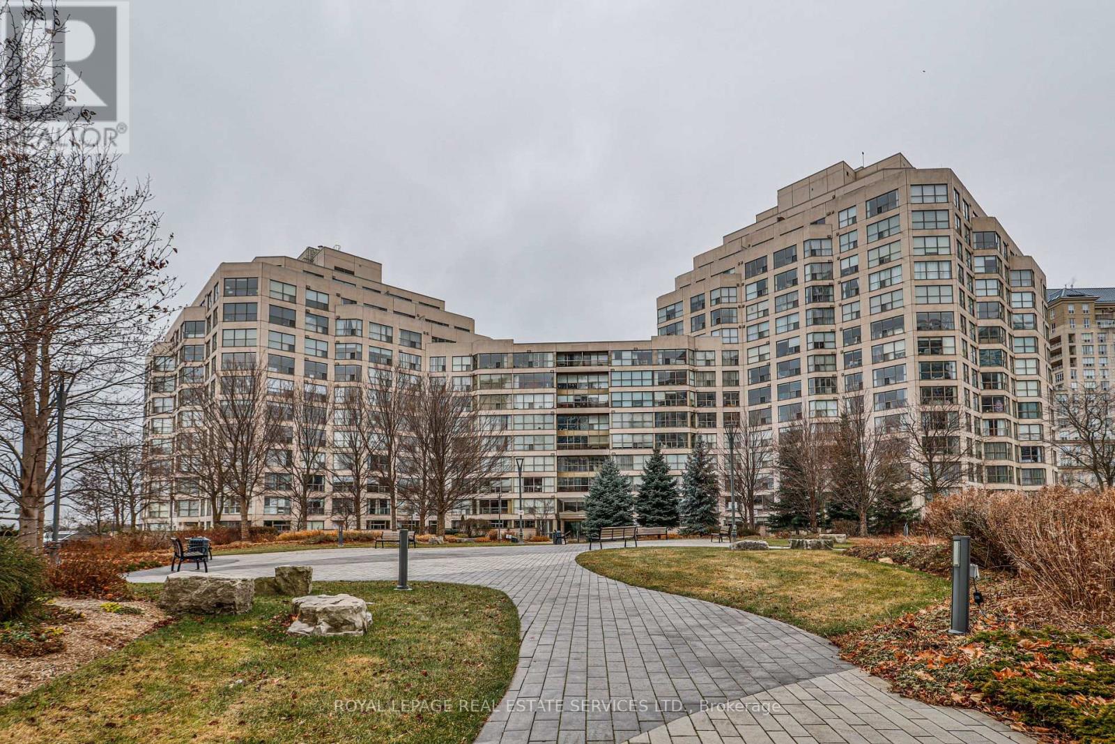 512 - 2267 Lake Shore Boulevard W, Toronto, Ontario  M8V 3X2 - Photo 2 - W12646040