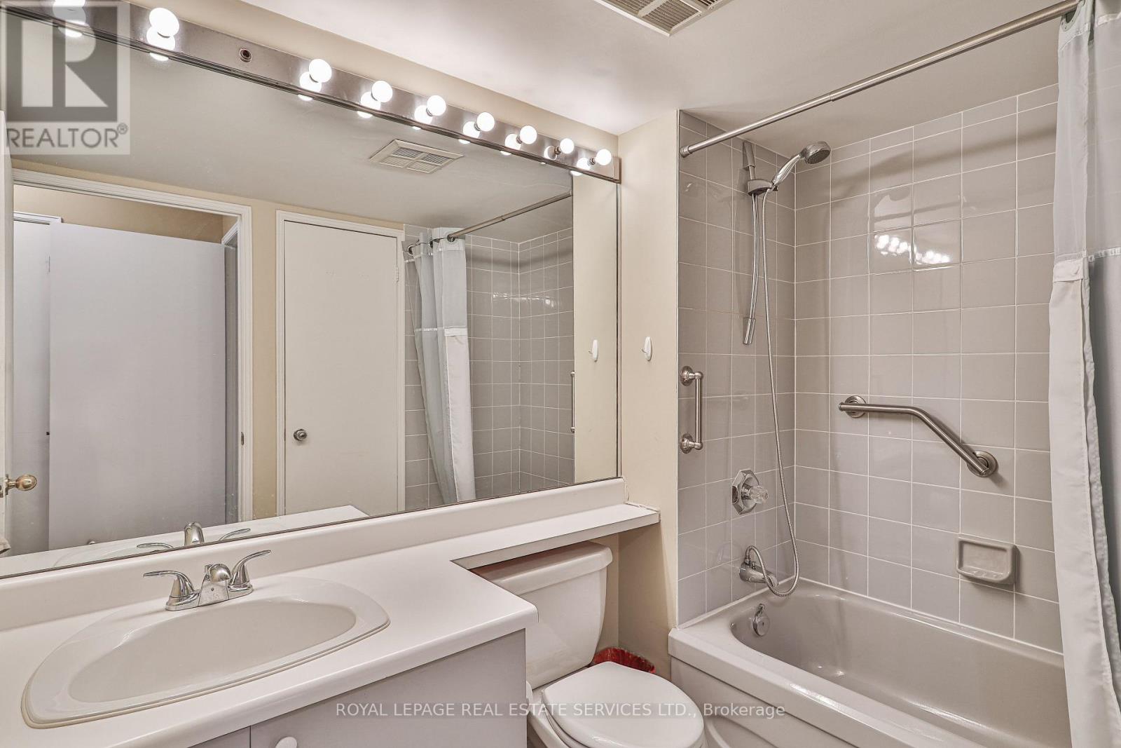 512 - 2267 Lake Shore Boulevard W, Toronto, Ontario  M8V 3X2 - Photo 21 - W12646040