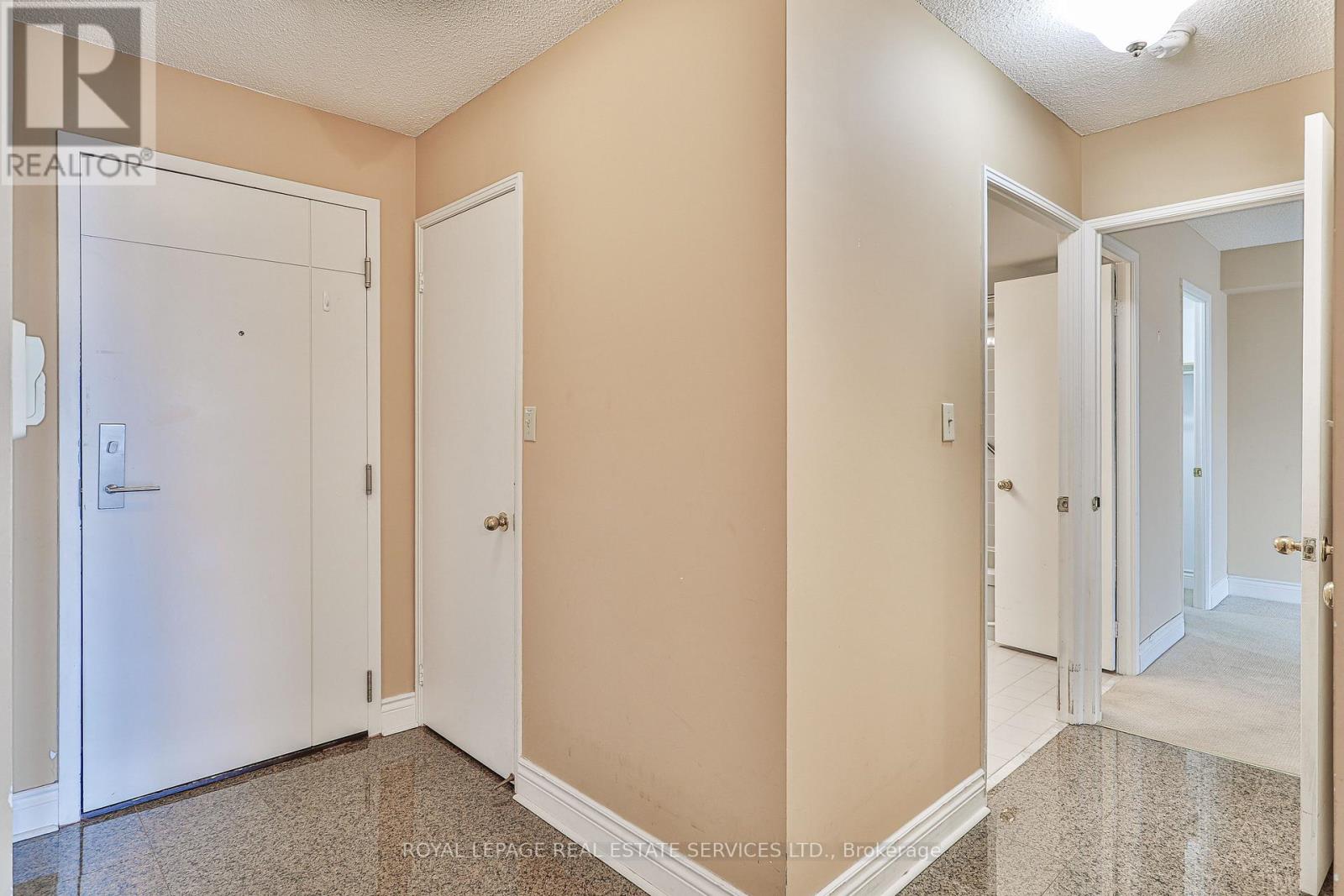 512 - 2267 Lake Shore Boulevard W, Toronto, Ontario  M8V 3X2 - Photo 6 - W12646040