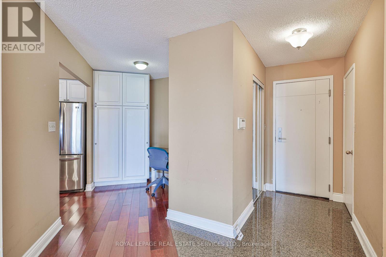 512 - 2267 Lake Shore Boulevard W, Toronto, Ontario  M8V 3X2 - Photo 7 - W12646040