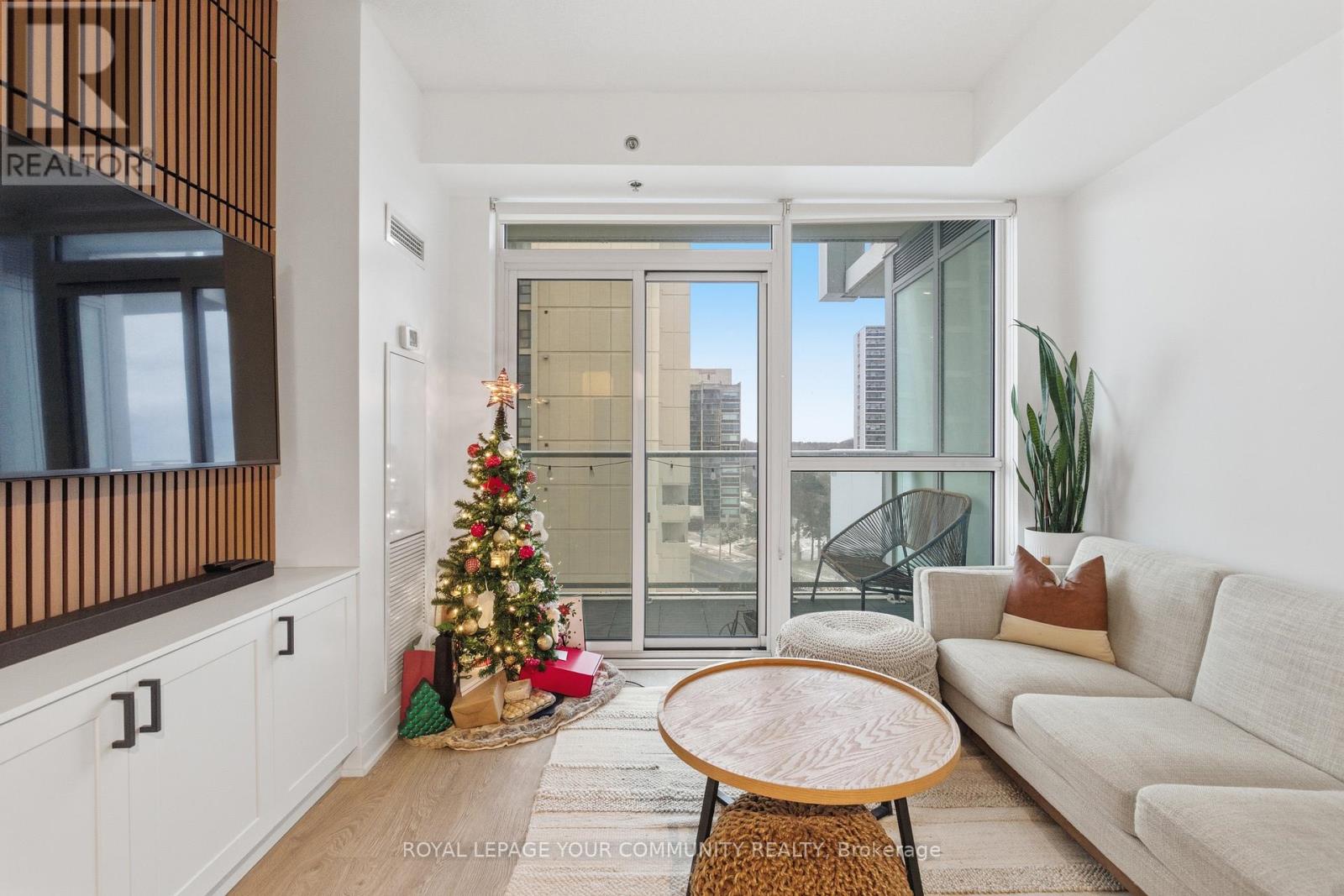 604 - 55 Speers Road, Oakville, Ontario  L6K 0H9 - Photo 10 - W12646042