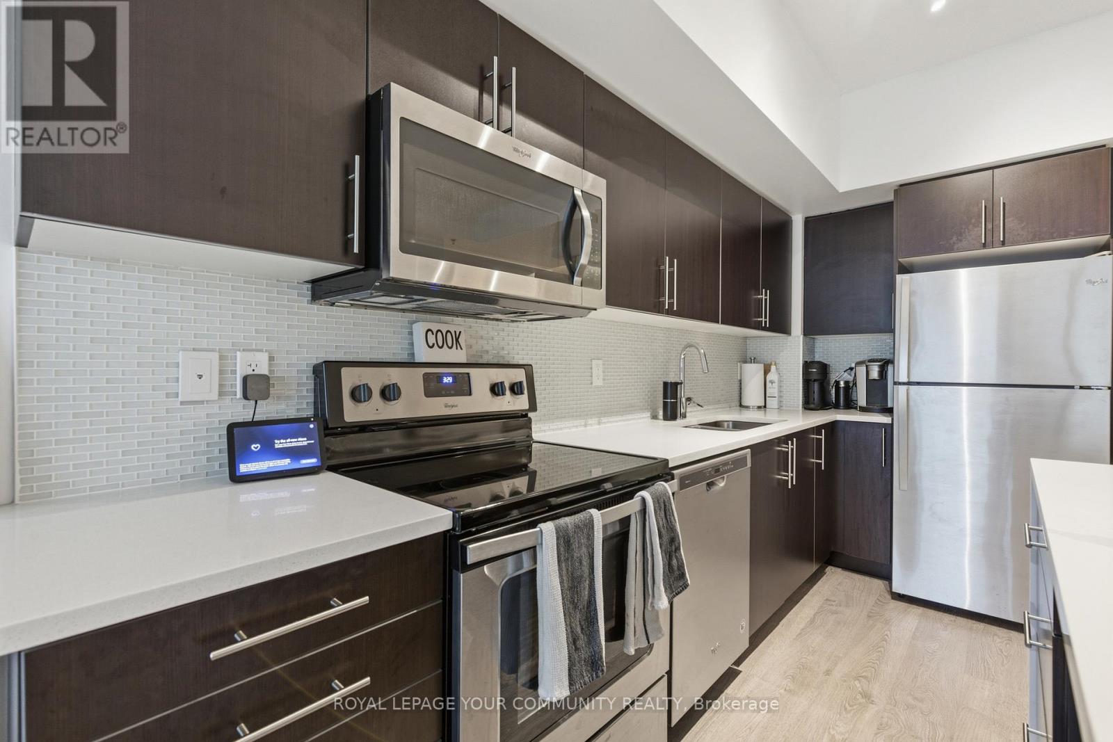 604 - 55 Speers Road, Oakville, Ontario  L6K 0H9 - Photo 9 - W12646042