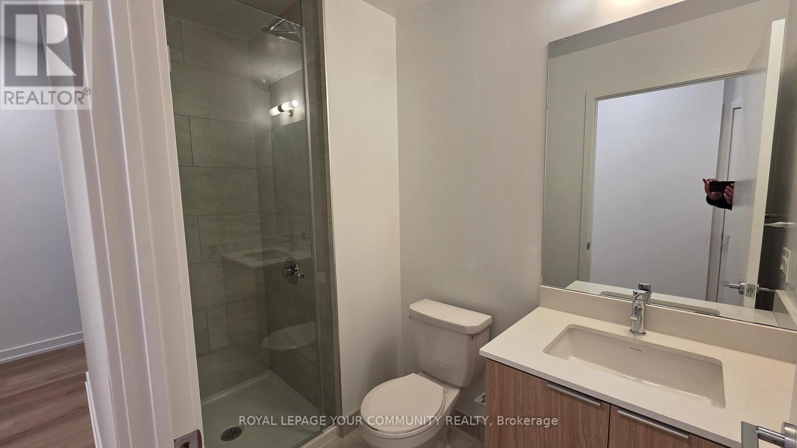 3808 - 395 Square One Drive, Mississauga, Ontario  L5B 0P6 - Photo 14 - W12646088