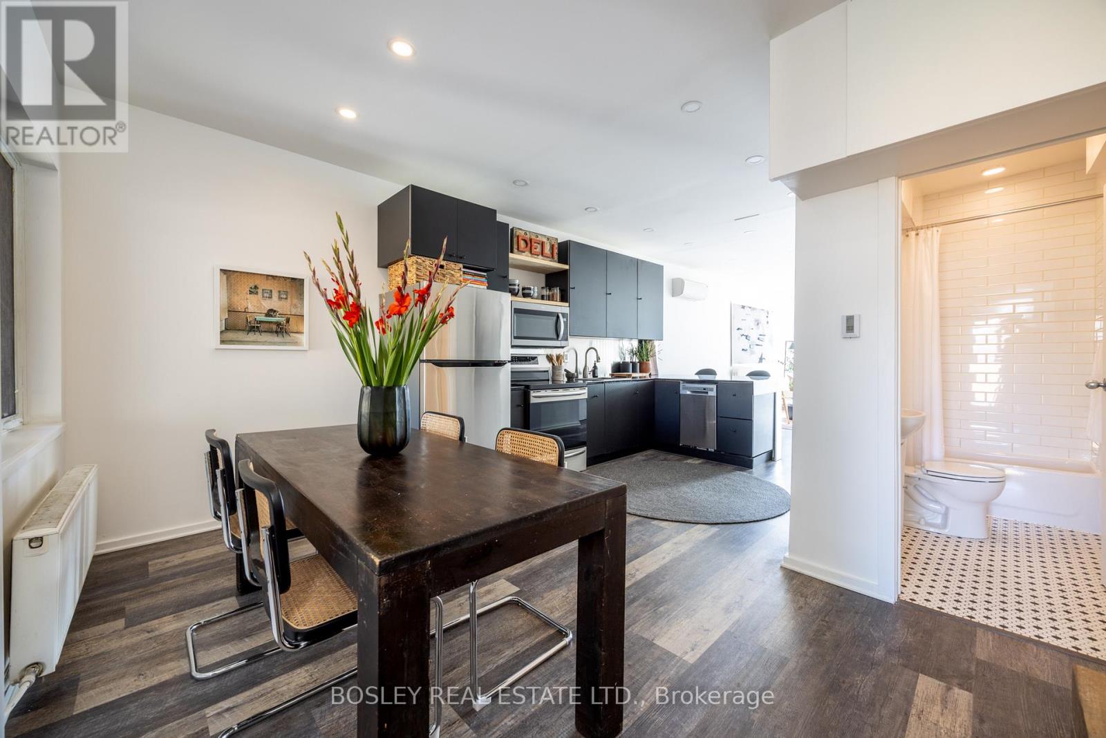 1007 Weston Road, Toronto, Ontario  M6N 3R9 - Photo 14 - W12646090