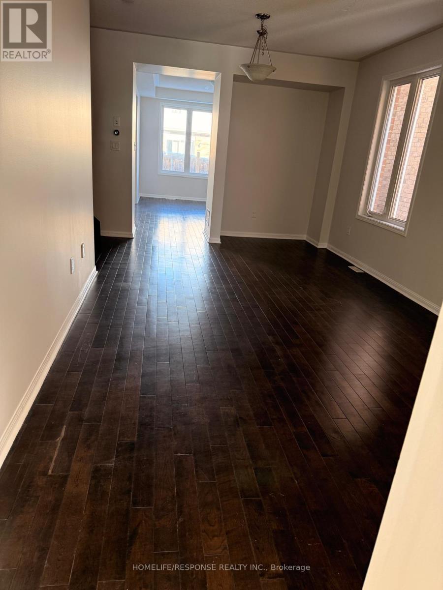 1059 Savoline Boulevard, Milton, Ontario  L9T 8P2 - Photo 8 - W12646114