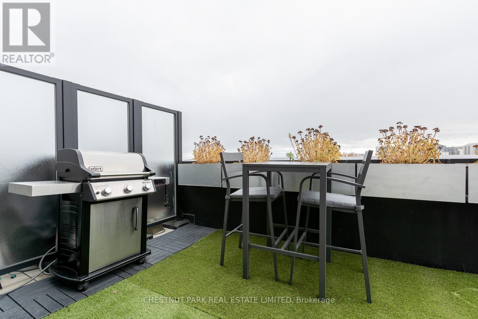 604 - 530 Indian Grove, Toronto, Ontario  M6P 2J2 - Photo 18 - W12646122