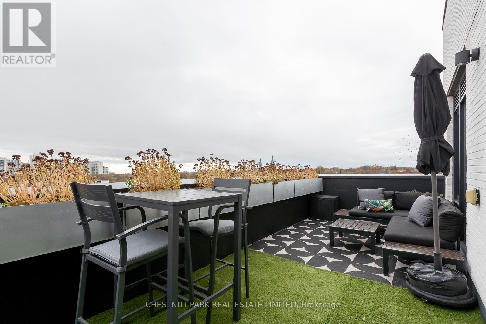 604 - 530 Indian Grove, Toronto, Ontario  M6P 2J2 - Photo 20 - W12646122