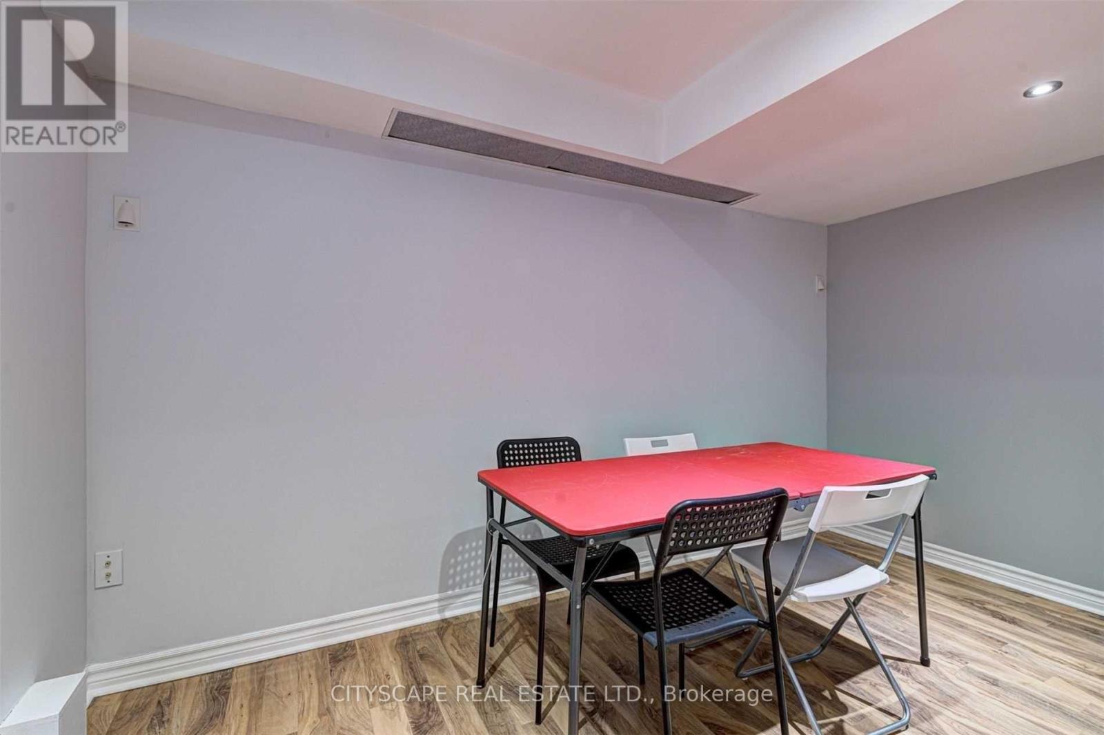 Bsmt - 7091 Benjamin Court E, Mississauga, Ontario  L5W 0E1 - Photo 8 - W12646124