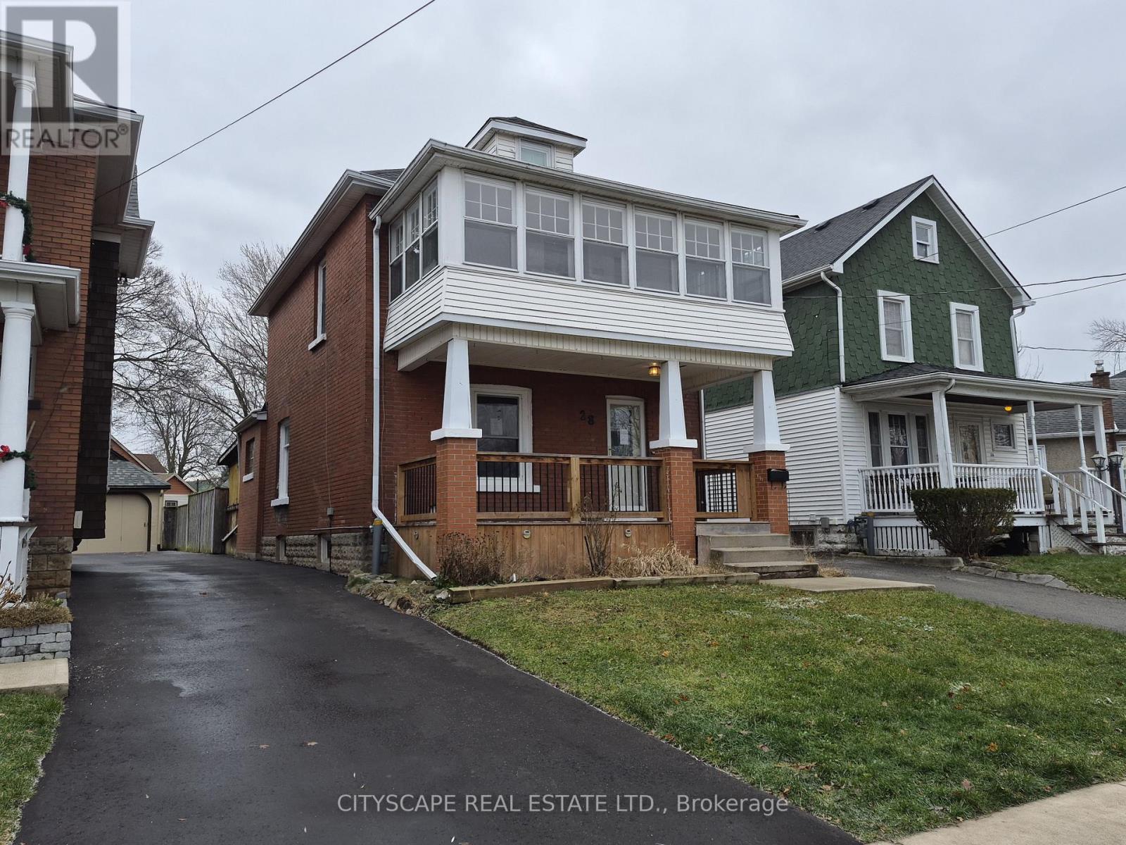 28 Margery Road, Welland, Ontario  L3B 2P6 - Photo 2 - X12646056