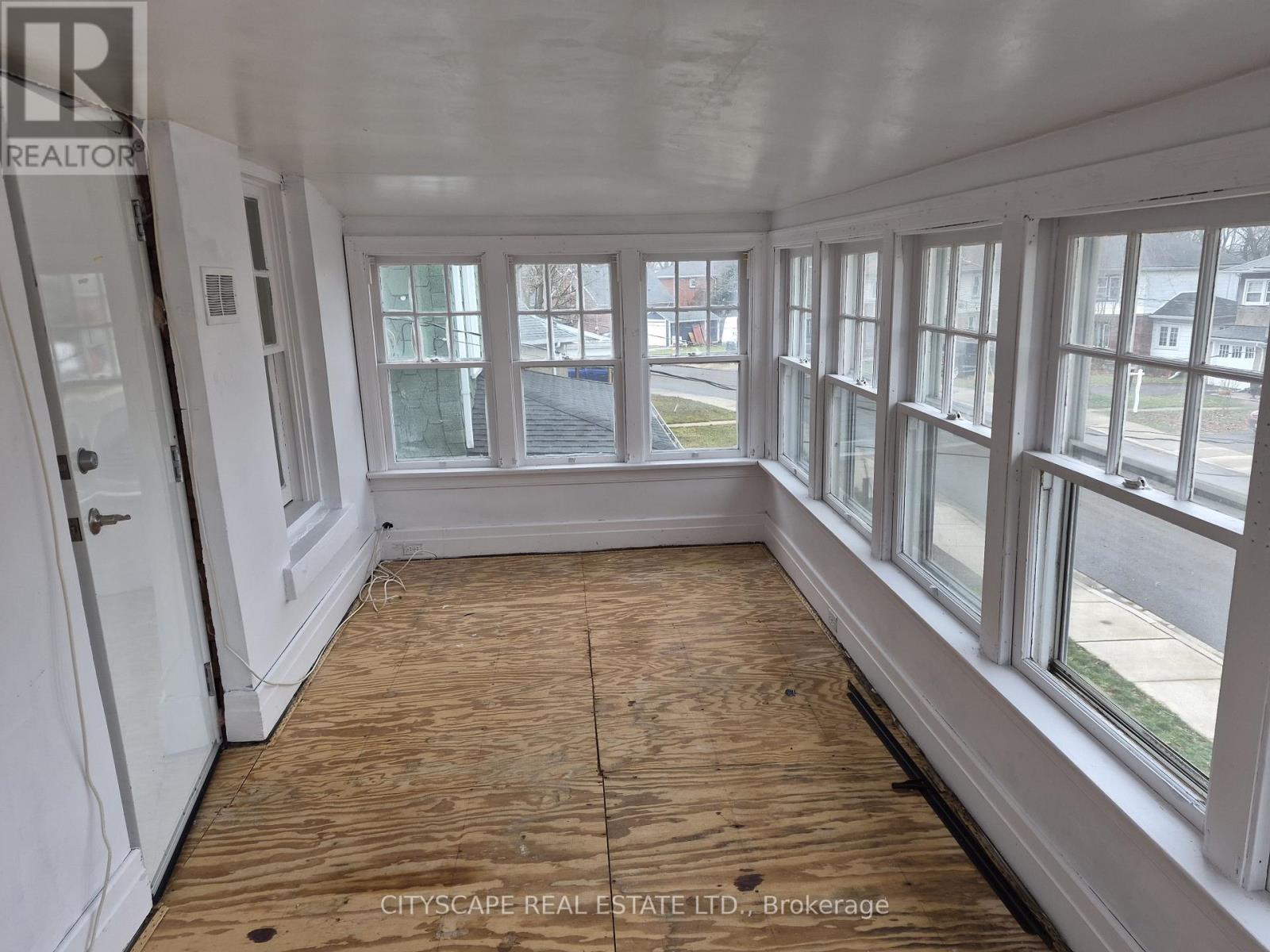 28 Margery Road, Welland, Ontario  L3B 2P6 - Photo 21 - X12646056