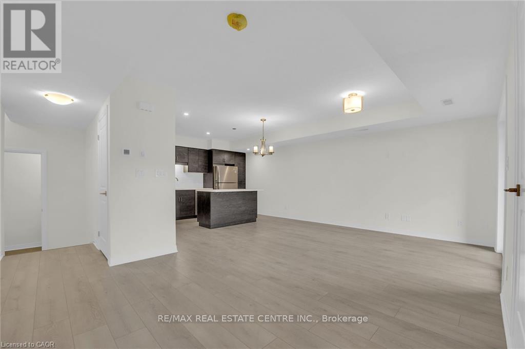 C017 - 10 Urbane Boulevard, Kitchener, Ontario  N2E 0H8 - Photo 11 - X12646128