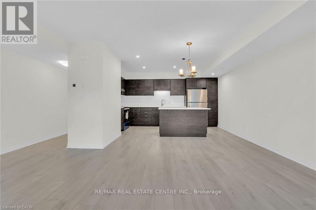 C017 - 10 Urbane Boulevard, Kitchener, Ontario  N2E 0H8 - Photo 12 - X12646128