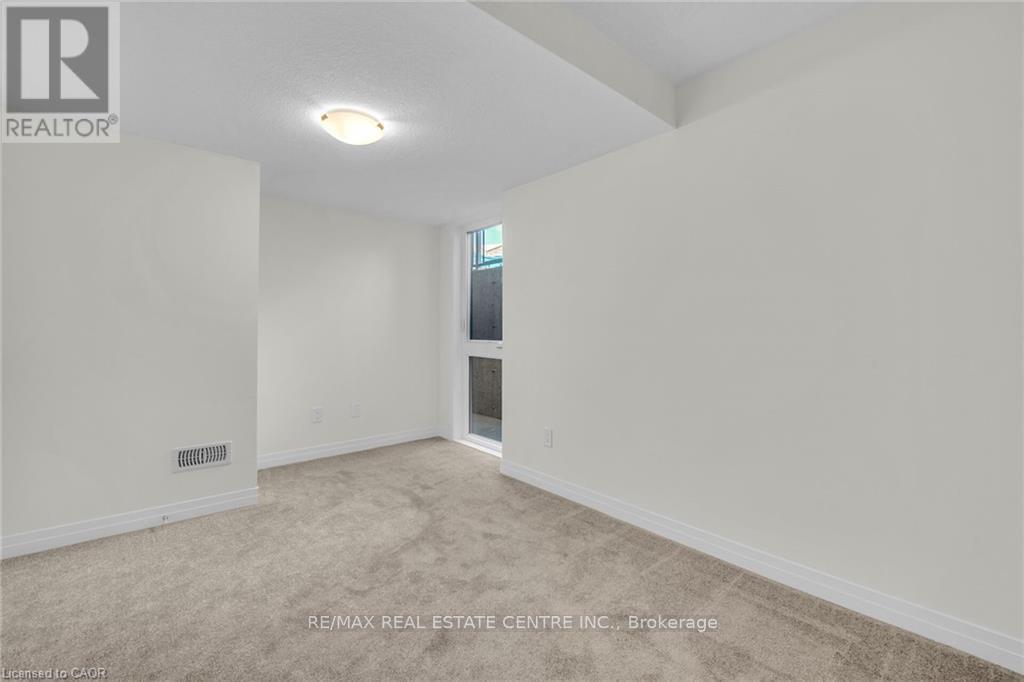 C017 - 10 Urbane Boulevard, Kitchener, Ontario  N2E 0H8 - Photo 18 - X12646128