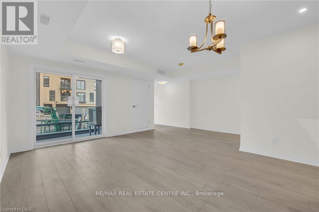 C017 - 10 Urbane Boulevard, Kitchener, Ontario  N2E 0H8 - Photo 9 - X12646128