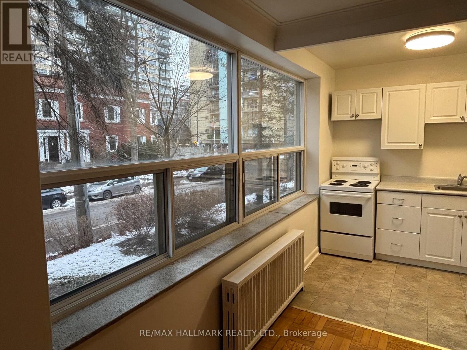 207 - 134 Lawton Boulevard, Toronto, Ontario  M4V 2A4 - Photo 3 - C12642360