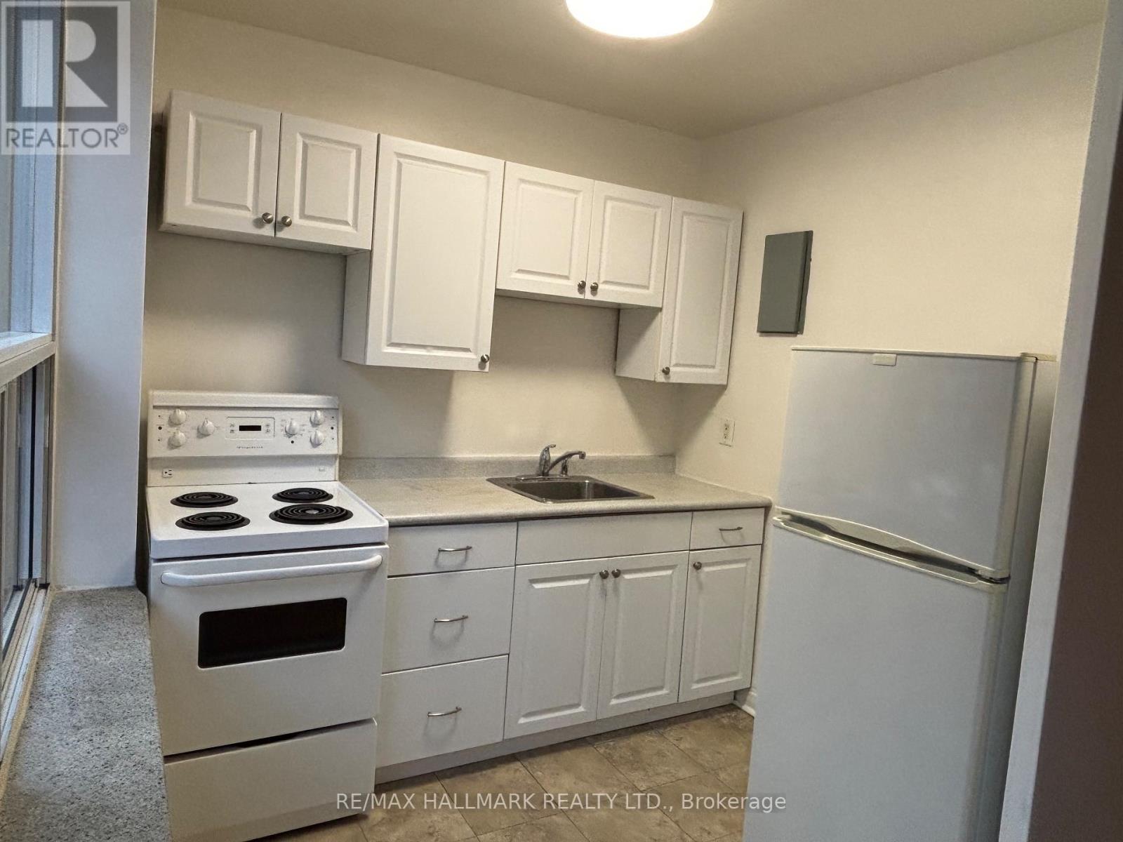 207 - 134 Lawton Boulevard, Toronto, Ontario  M4V 2A4 - Photo 4 - C12642360