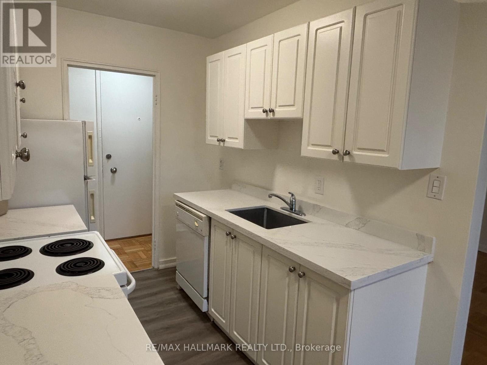 204 - 134 Lawton Boulevard, Toronto, Ontario  M4V 2A4 - Photo 5 - C12642362