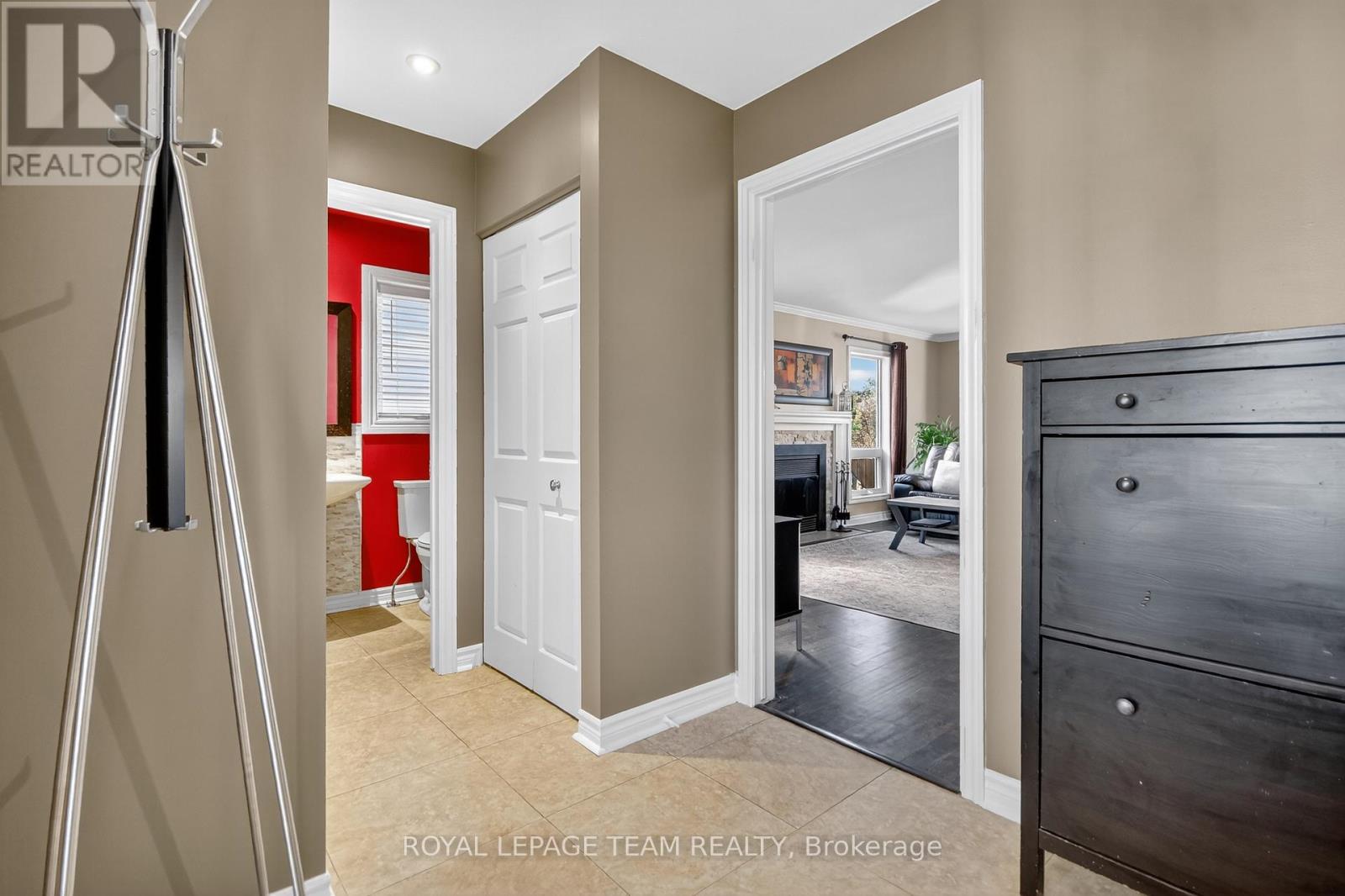 22 Vesta Street, Ottawa, Ontario  K2J 3Y9 - Photo 2 - X12646178