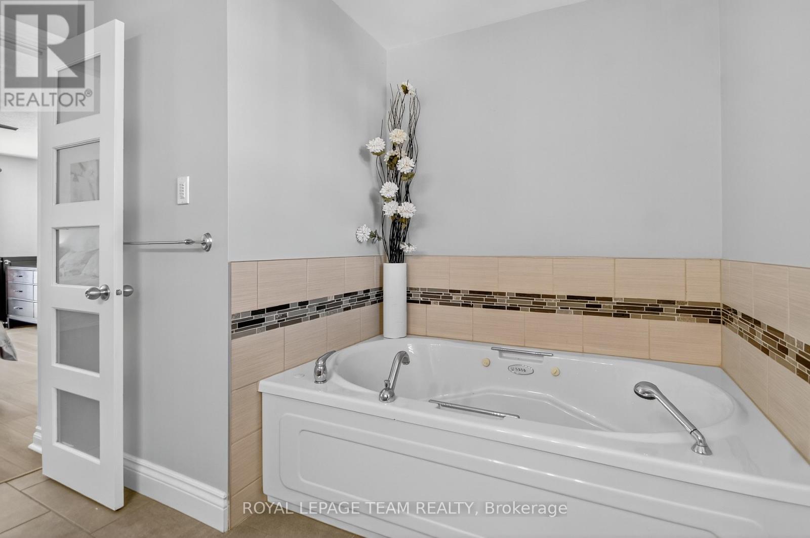 22 Vesta Street, Ottawa, Ontario  K2J 3Y9 - Photo 23 - X12646178